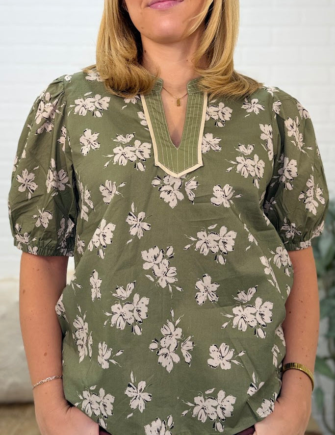 Short Puff Sleeve Woven Print Top With Contrast Neck Detail