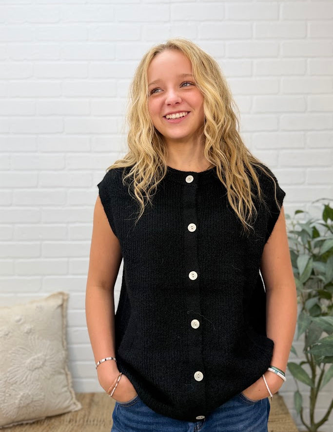 Sleeveless Button-up Sweater Vest
